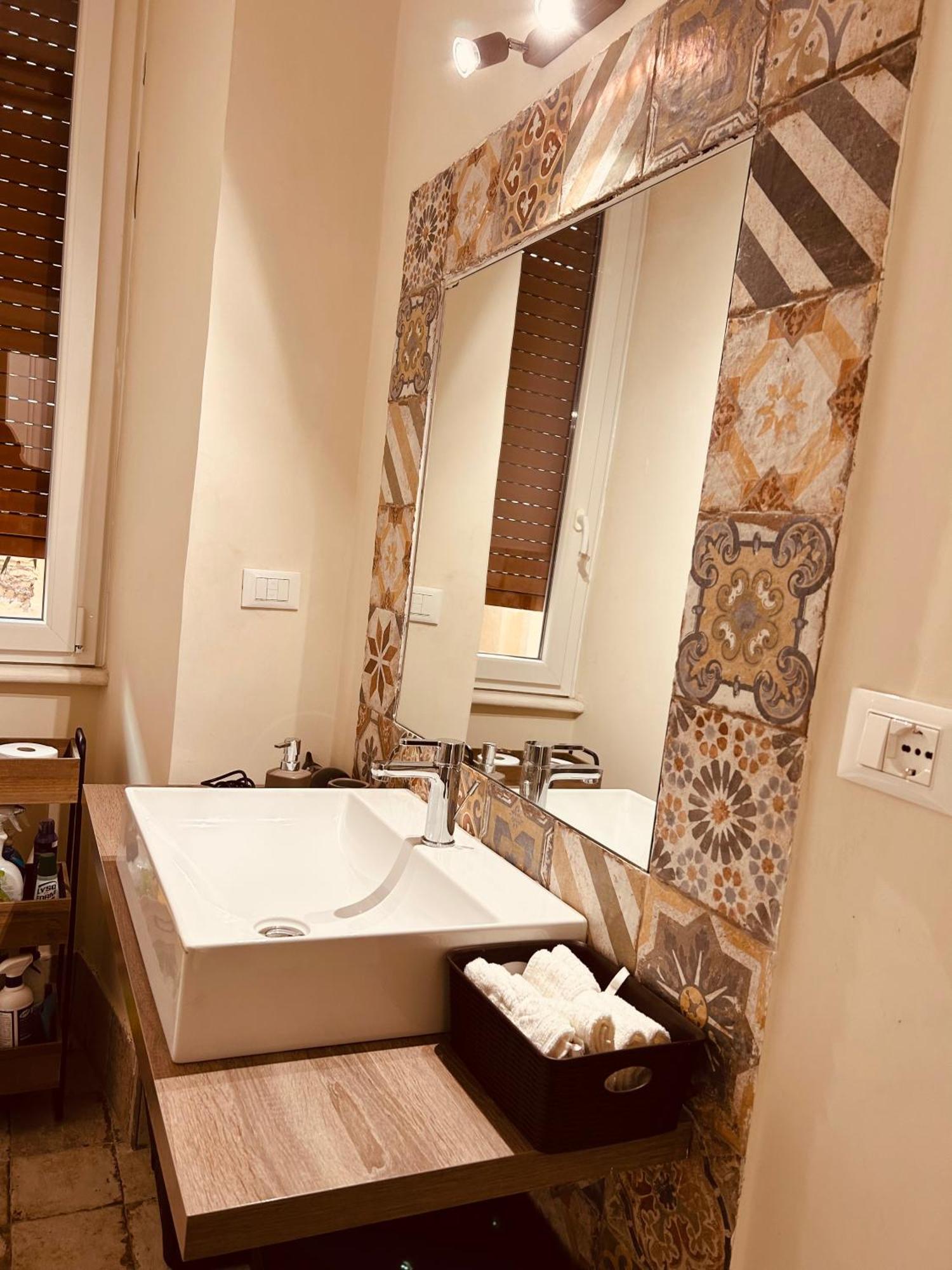 Appio Latino Casa By Bobo Apartment Rome Bagian luar foto